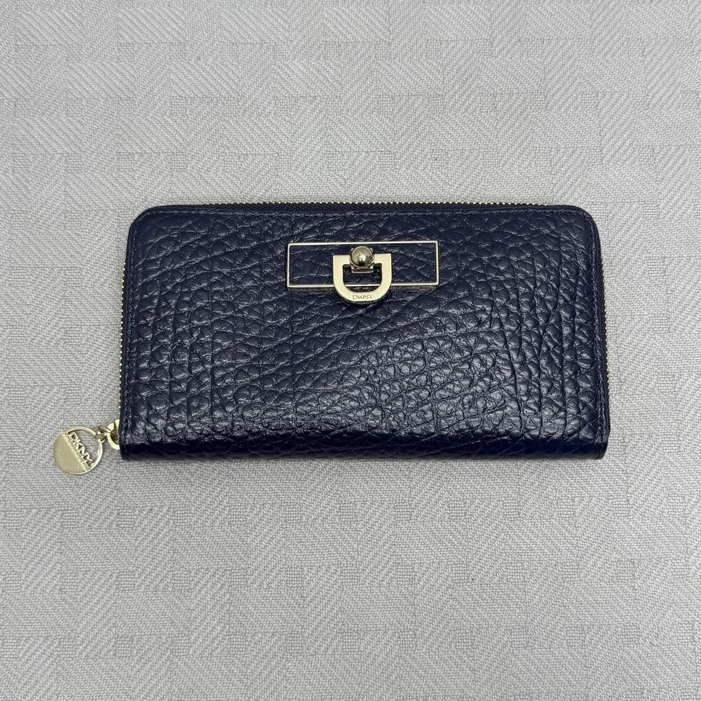 DKNY‎ Wallet Womens One Size Blue Leather Zip Around Logo Credit Card Organizer